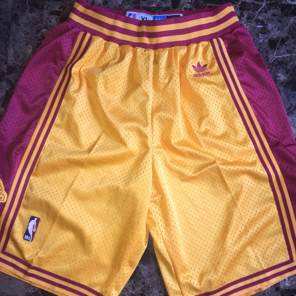 Cleveland Cavs Adidas NBA authentic shorts XL